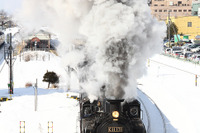 JR北海道のSL列車がディーゼル機関車けん引に…車輪に傷 画像