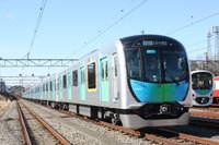 西武「座れる通勤電車」対応の新型40000系を公開…座席転換機能やコンセントなど 画像