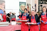 バレンタインにハート形のワッフルを…ブリュッセル空港がスイーツを無料配布 画像