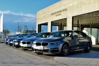 【BMW 5シリーズ 新型】背反する性能を実現するドライビングダイナミクス 画像