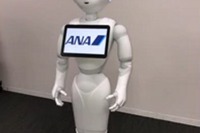 ANAとNSSOL、人型ロボットが自走して空港案内できるか検証を開始 画像