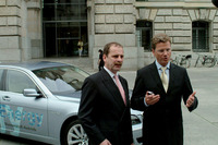 BMW、ドイツ自民党党首に水素自動車を貸与 画像