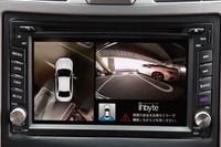 後付けできるサラウンドビューシステム発売、カー用品店で取付可能 画像