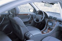 【新Cクラス日本上陸!!】英『AUTOCAR』誌の試乗レポート(その2)「インテリアはすべてにおいて新しい」 画像