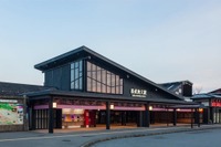 西武秩父駅の「和風化」が完了…温泉施設も近日オープン 画像
