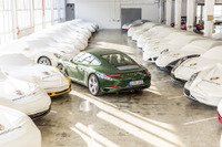 ポルシェ 911、100万台目がラインオフ…7割以上が現在も走行可能 画像
