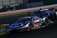 レディースゴルフトーナメントにレースクイーン登場 画像