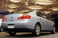 日産が新型『スカイライン』クーペを発売……丸型4灯リヤコンビが? 画像