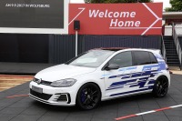 VW ゴルフのPHV、高性能コンセプト初公開…272馬力に強化 画像