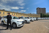 三菱自、アウトランダーPHEV 635台をウクライナ警察向けに納車 画像