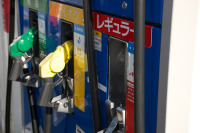 レギュラーガソリン、6週連続の値下がり…前週比0.5円安の131.7円 画像