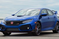 ホンダ シビック タイプR 新型、量産第一号車がチャリティオークションに 画像