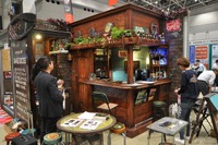 【ガレージングEXPO 2017】テレビドラマの大道具さんが作る秘密基地など 画像