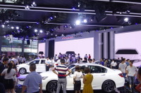 【深センモーターショー2017】地方ショーならではの商談も活発…ホンダは3ブランドで2400台の受注めざす 画像