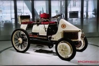 ポルシェのEV、ミッションE は2020年…七五三木社長「国内EV・PHEV販売を2ケタ%に」 画像