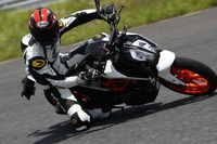 【KTM 390デューク 試乗】見てウットリ、走りのアツさと先進技術も魅力…青木タカオ 画像