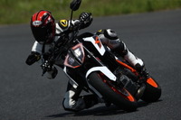 【KTM 1290 スーパーデュークR 試乗】凄まじいパワーをスタイリッシュな車体で気持ちよく楽しめる…青木タカオ 画像