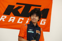 元WGP250チャンプ原田哲也がKTMアンバサダーに就任…クールデビルと言われた華麗な走りを披露 画像