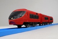 会場は車両整備工場…富士急行が8500系『富士山ビュー特急』のプラレールを先行販売 7月17日 画像