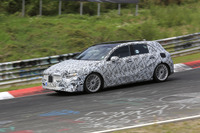 280馬力の新エンジン快調!メルセデス Aクラス 次期型、ニュルで高速テスト 画像