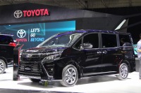 【インドネシアモーターショー2017】トヨタ、ヴォクシー を投入…アルファード/ヴェルファイア に続け 画像