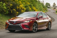 中国でも「セダン復権」はあるのか? 新型 カムリ・アコード の外観、中国人からは厳しい目 画像