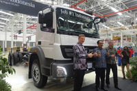 ダイムラートラックアジア、インドネシアでメルセデスベンツトラックの生産開始 画像