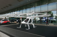 【フランクフルトモーターショー2017】人が乗れるドローン? Volocopter 出展…特別仕様 画像