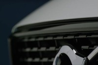 ボルボのXC40、9月21日のデビューが決定…コンパクトSUV 画像