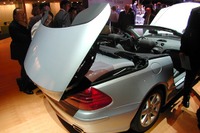 【フランクフルトショー2001速報】これこそショーの主役、新型メルセデスベンツ『SL』 画像