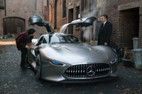 メルセデスAMG ヴィジョンGT と Eクラスカブリオレ 新型が『ジャスティス・リーグ』に 画像
