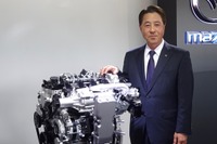 マツダ 小飼社長「燃費と走りを両立できた」…予混合圧縮着火のSKYACTIV-X搭載車を初公開 画像