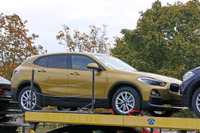 BMW最小クーペSUV「X2」、輸送中のフルヌード姿を激写 画像