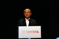 トヨタの渡辺社長、07年の国内販売目標の達成は厳しい状況にある 画像