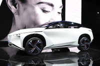 【東京モーターショー2017】日産、クロスオーバーEVコンセプト IMx を世界初公開 画像