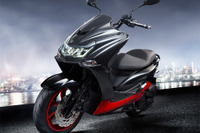 ヤマハ マジェスティS XC155、2018年モデルを発表…LEDヘッドライトやDC電源ジャックなど装備 画像