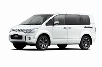 三菱 デリカD:5、冬の特別仕様車「シャモニー」を発売…そういう時期です 画像