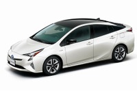 トヨタ プリウス、2種類の特別仕様車を発売…誕生20周年記念車とサポカー仕様 画像