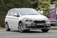 BMWがミニバンにいよいよ本腰か…2シリーズ グランツアラー 初の改良、そのポイントは? 画像