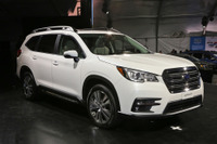 ［写真蔵］スバル アセント…日本導入はなし、3列シートSUV 画像