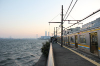 工場地帯の風景とビール飲み放題…JR東日本、鶴見線で運行 2018年1-2月 画像