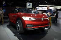 VW、電動SUVを米国投入へ…I.D. CROZZ コンセプトの市販版【ロサンゼルスモーターショー2017】 画像