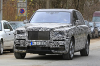 ロールスロイス初のSUV、発表は2018年1月…正式名称はどうなる? 画像