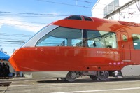 展望席「再び」だが連接台車「不採用」…小田急ロマンスカー「GSE」の特徴は? 画像