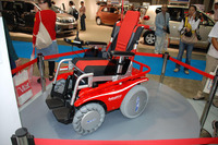 【福祉機器展07】関東自動車の電動車いすに注目 画像