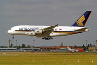 エアバスA380 第1号機、シンガポール航空に納入 画像