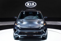 キア、EVコンセプトをCES 2018で発表…16車種の電動化戦略の一環 画像