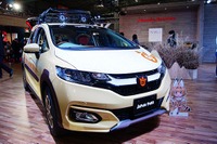 「すっごーい!! たっのしぃー!!!」、けもフレ ジャバリパークのオフィシャルカーとなったフィット…東京オートサロン2018 画像