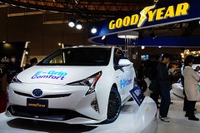 喧騒を置き去りにしていくグッドイヤーのタイヤ…東京オートサロン2018で発表 画像