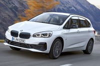 BMW 2シリーズ、PHVに改良新型…EVモードの航続延長 画像